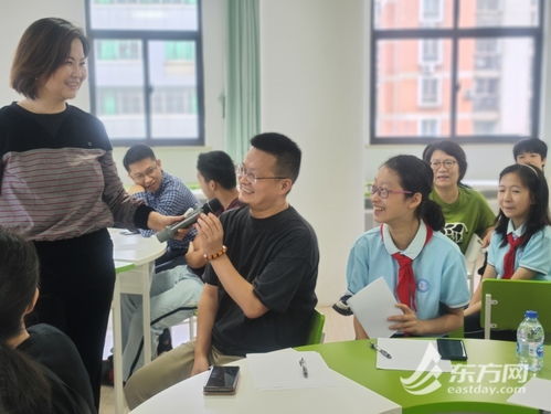 家校攜手，共育未來 記盧灣中學“繪家史·親子溝通”家庭教育開放日活動